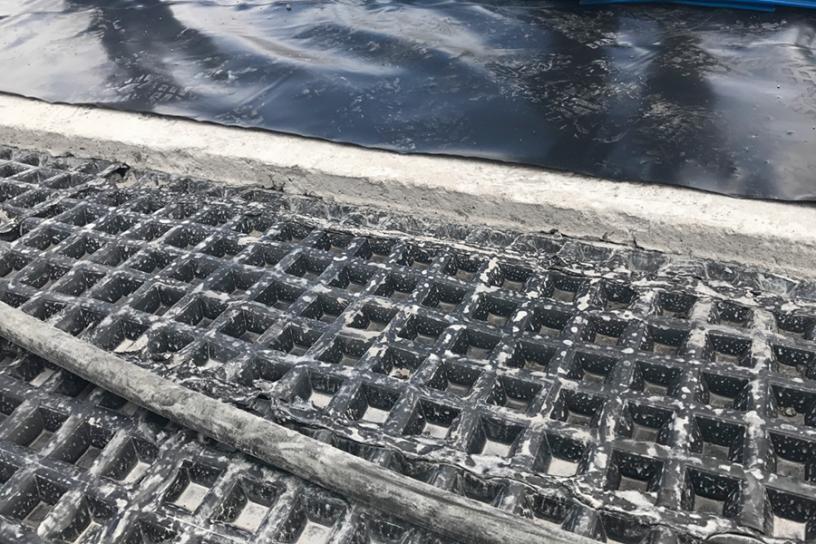 Leakdrain